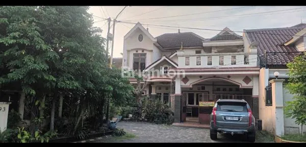 image RUMAH MEWAH 2 LANTAI DI DELTA TIARA, LT 216 LB 350 (1)
