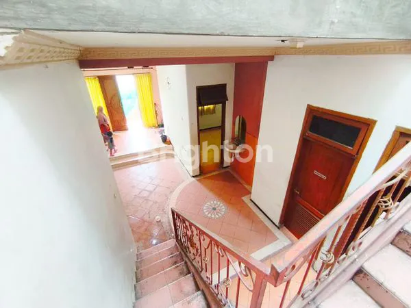 image RUMAH POJOK PLUS RUKO DEKAT ALUN ALUN (8)