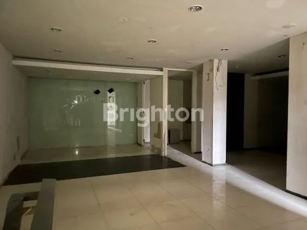 image DISEWAKAN RUKO DI JALAN ADI SUCIPTO, LOKASI STRATEGIS DAN BAGUS, ADA AREA PARKIR, DEKAT MALL DAN RUMAH SAKIT!!! (4)