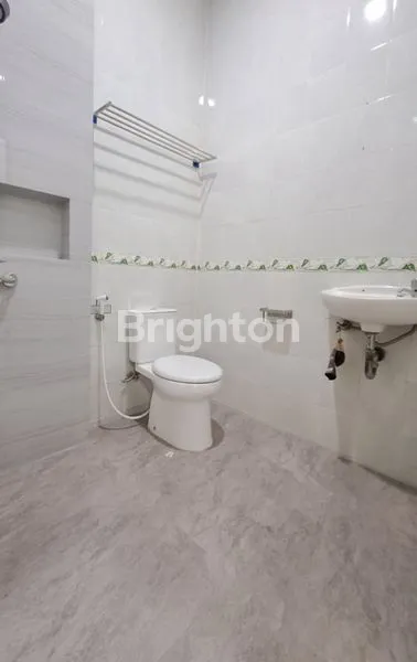 image RUMAH SUNTER TERAWAT 2LT JAKARTA UTARA JALAN 2 MOBIL (2)