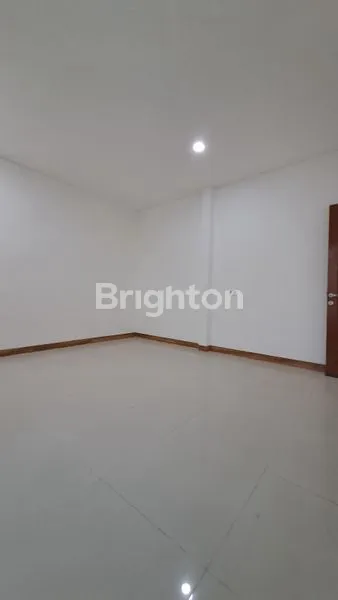 image RUMAH SUNTER TERAWAT 2LT JAKARTA UTARA JALAN 2 MOBIL (7)