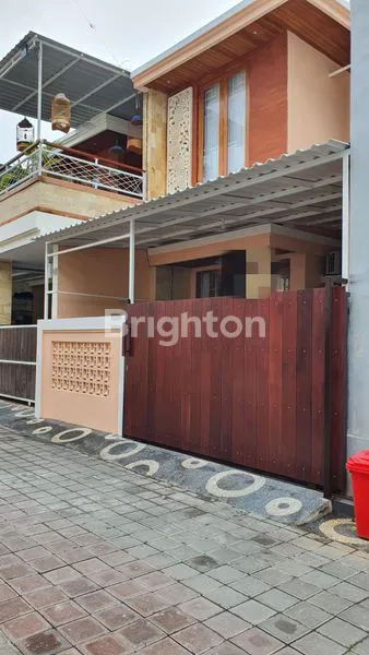 image DI JUAL RUMAH 2 LANTAI MINIMALIS SIAP HUNI LOKASI DI TENGAH KOTA. DENPASAR DENGAN AKSES JALAN  LEBAR (1)