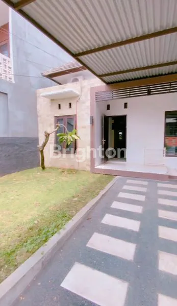 image 2 BEDROOMS MINIMALIST HOUSE FOR RENT (DISEWAKAN) IN DALUNG, KUTA UTARA  (2)