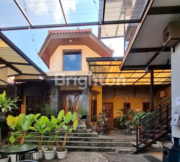 image RUMAH MEWAH ADA USAHA COFFEESHOP (1)