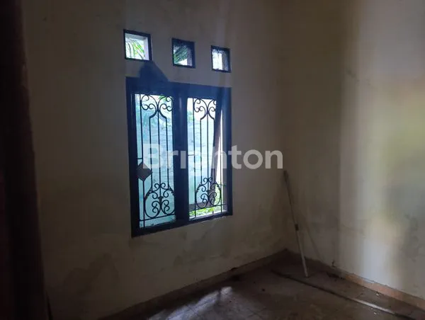 image RUMAH DISEWAKAN DI TENGAH KOTA SOLO DEKAT MANAHAN (6)