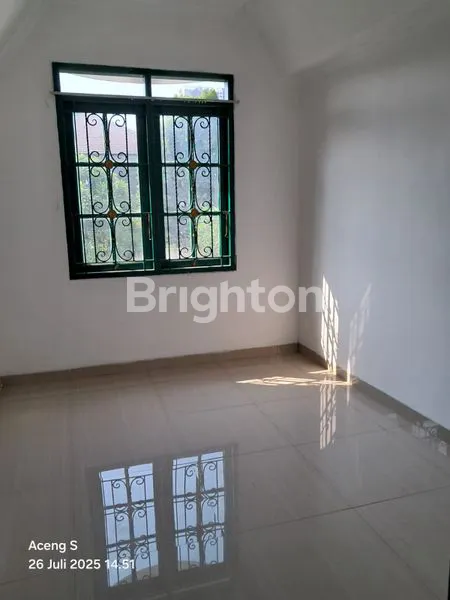 image DIJUAL RUMAH CANTIK  CLUSTER PICADILY LIPPO CIKARANG (8)