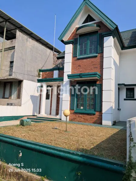 image DIJUAL RUMAH CANTIK  CLUSTER PICADILY LIPPO CIKARANG (1)