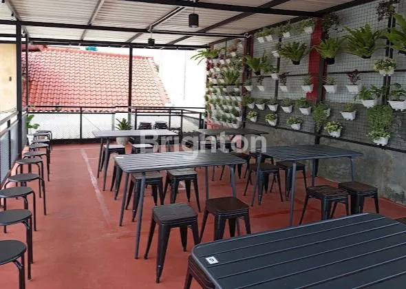 image RUMAH MEWAH ADA USAHA COFFEESHOP (8)