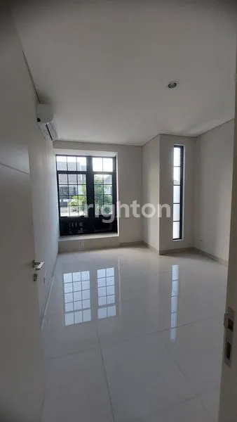 image CITRALAND DRIYOREJO MINIMALIS 2 LANTAI BARU GRESS (3)