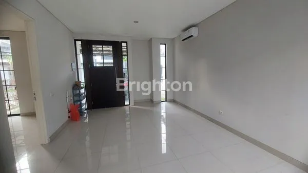 image CITRALAND DRIYOREJO MINIMALIS 2 LANTAI BARU GRESS (5)