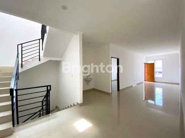 image RUMAH BANGUNAN BARU SIAP HUNI 4 LT 90M² DI SUNTER AGUNG JAKARTA UTARA (2)