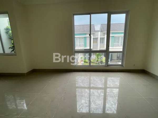image TERMURAH JUAL CEPAT RUMAH 2 LANTAI BRAND NEW CLUSTER AGNESI SYMPHONIA SUMMARECON GADING SERPONG (5)