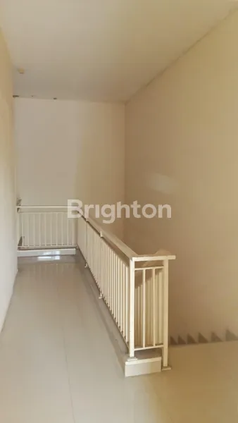 image RUKO RUNGKUT SIAP PAKAI STRATEGIS ROW JALAN KEMBAR  (5)