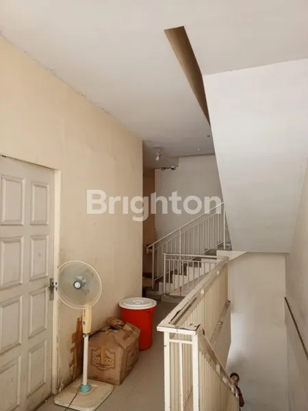 image RUKO RUNGKUT SIAP PAKAI STRATEGIS ROW JALAN KEMBAR  (8)