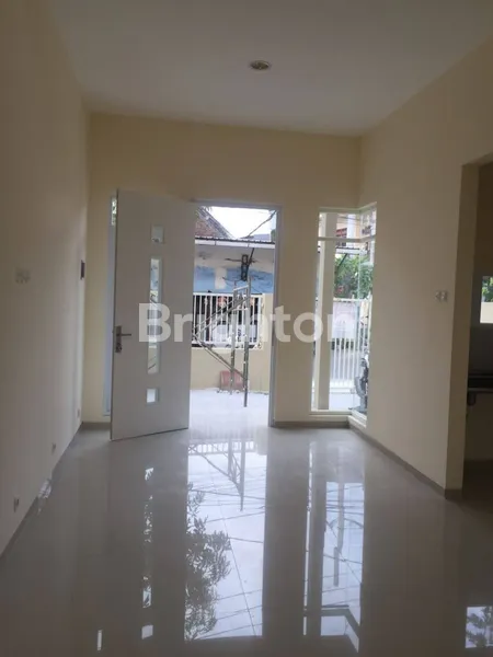 image RUMAH BARU GRESS PLOSO KENJERAN MERR DKT GALAXY MALL SURABAYA BEBAS BANJIR (2)