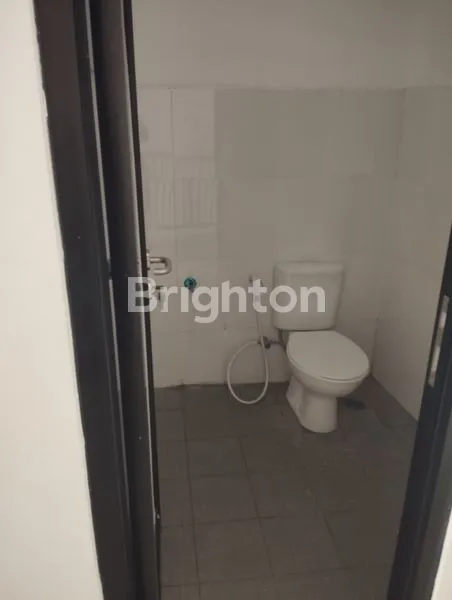 image RUKO 2 LANTAI STRATEGIS DEPAN PASAR, DENPASAR (3)