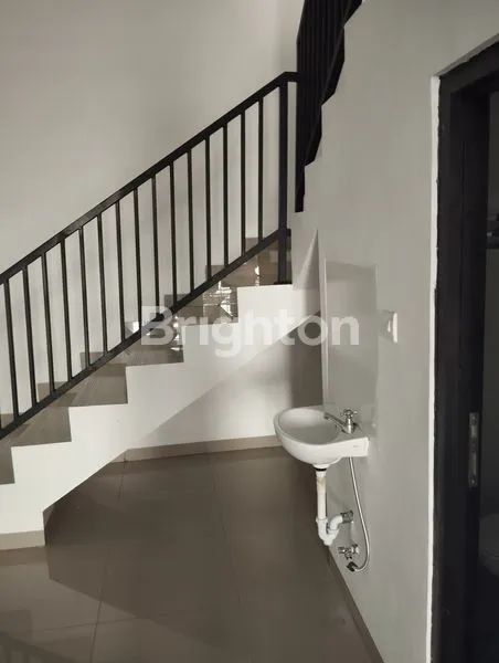 image RUKO 2 LANTAI STRATEGIS DEPAN PASAR, DENPASAR (4)