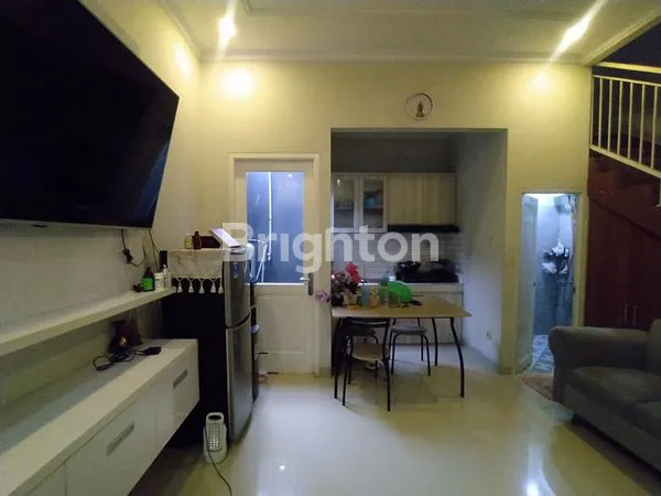 image RUMAH DIKOMPLEK UI (3)