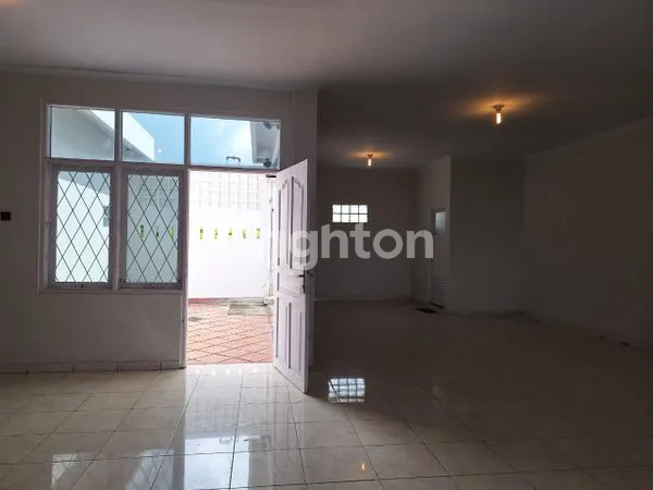 image  DISEWAKAN RUKO 3 LANTAI SUPER STRATEGIS – JL. GATOT SUBROTO BARAT (2)