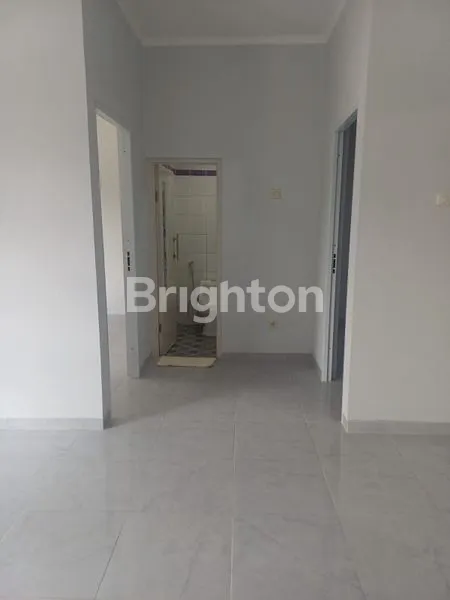 image RUMAH BARU RENOVASI CLUSTER TEPI JALAN RAYA SAWANGAN DEPOK (3)