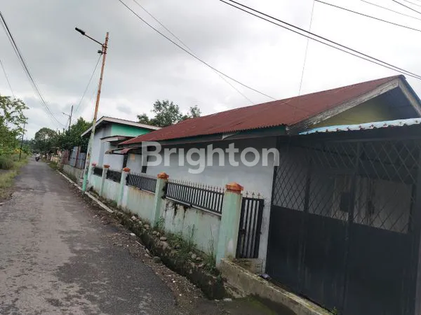 image LAHAN LUAS 985M² + 3 RUMAH SIAP HUNI DI BINJAI TIMUR (4)