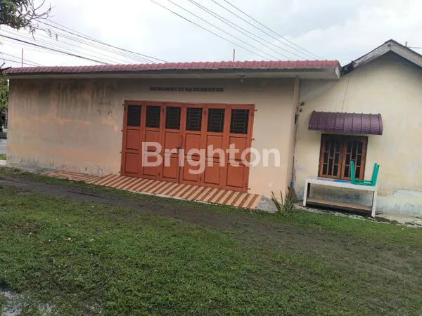 image LAHAN LUAS 985M² + 3 RUMAH SIAP HUNI DI BINJAI TIMUR (3)