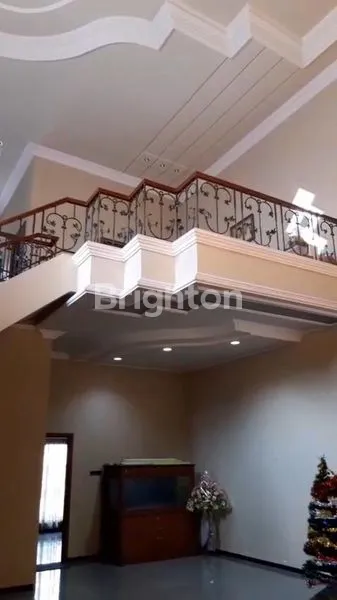 image RUMAH MEWAH DI TENGAH KOTA KEDIRI (5)