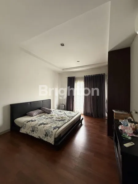 image RUMAH BARU RENOVASI DEKAT MALL CIJANTUNG PASAR REBO JAKARTA TIMUR (7)