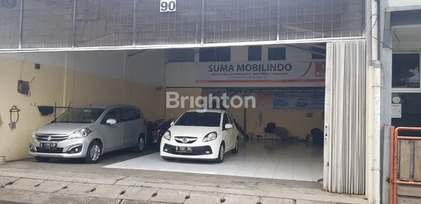 image RUKO BEKAS SHOWROOM MOBIL DI KLENDER (2)
