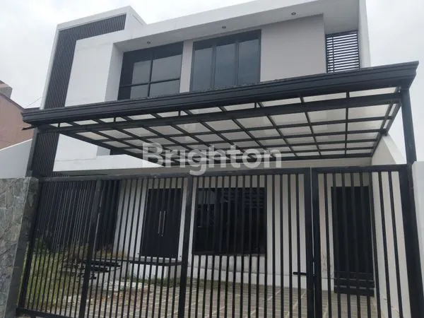 image RUMAH MEWAH 2 LANTAI SUKOREJO KAB. KEDIRI (3)