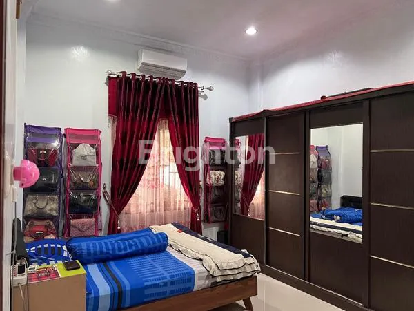 image RUMAH MEWAH 3 LANTAI DI MEDAN JOHOR, LT 153M² (3)