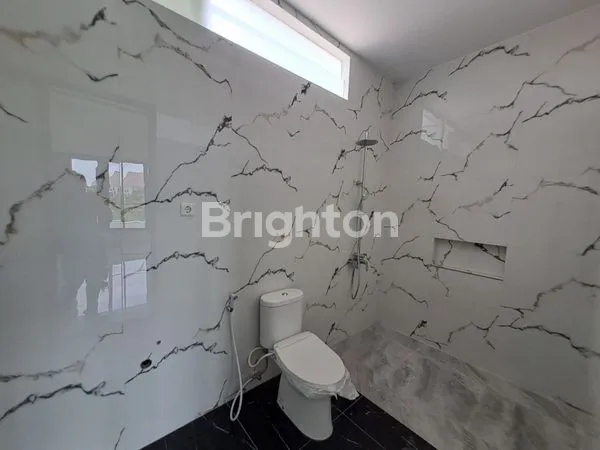 image RUMAH MEWAH 2 LANTAI SUKOREJO KAB. KEDIRI (6)