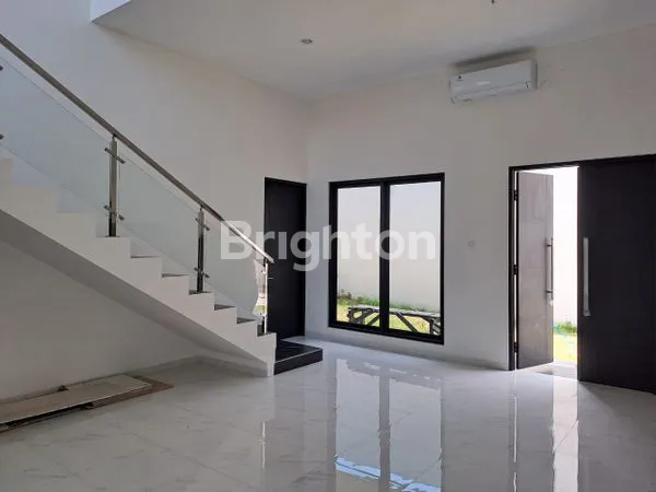 image RUMAH MEWAH 2 LANTAI SUKOREJO KAB. KEDIRI (5)