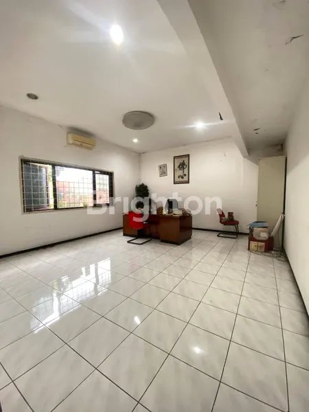 image RUMAH LAMA JALAN SERUNI PUSAT KOTA SURABAYA 1¹/₂ LANTAI NEGO (2)