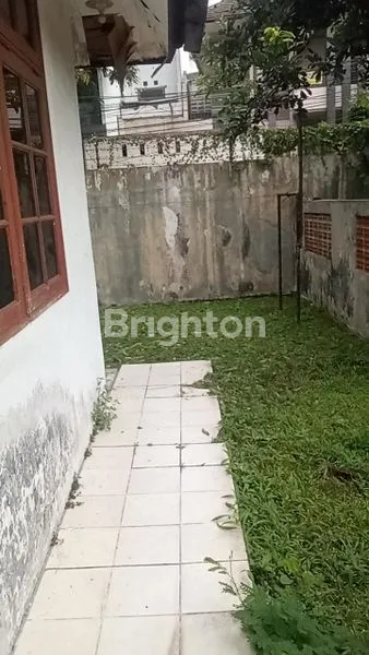 image RUMAH STRATEGIS BABAKAN JERUK DI HOOK (3)