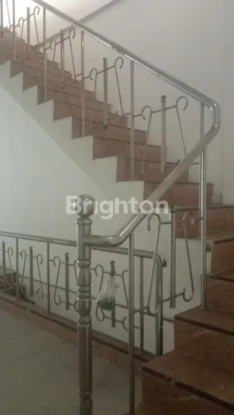 image RUKO 3,5 LANTAI, LOKASI KOMERSIL MEDAN BARU (3)