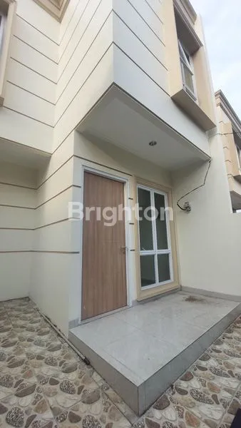 image RUMAH BARU 2 LANTAI SIAP HUNI DI SEKTOR GADING SERPONG TANGERANG (2)