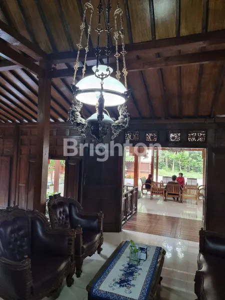 image RUMAH MEWAH 5 KT DI JALAN KALIURANG, LT 607 M² (8)