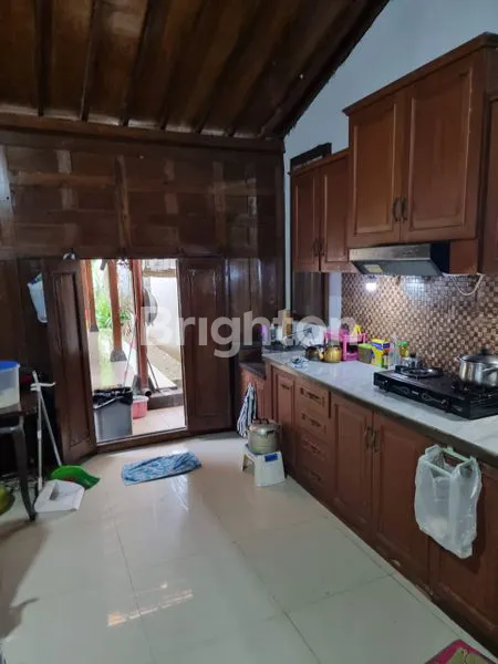 image RUMAH MEWAH 5 KT DI JALAN KALIURANG, LT 607 M² (5)