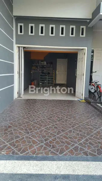 image RUMAH 2 LANTAI DI PUSAT KOTA SIAP PAKAI  (5)