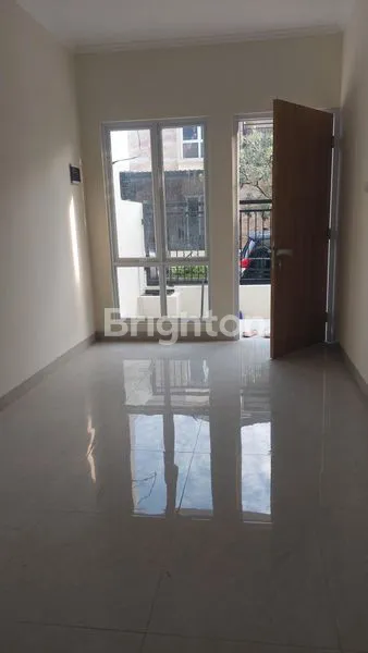 image RUMAH BARU 2 LANTAI AREA GADING SERPONG TANGERANG  (8)