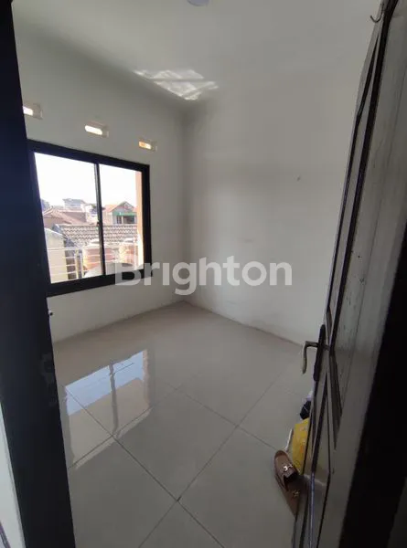 image RUMAH MODERN 2 LANTAI DI BUMI ASRI, BANDUNG KULON (6)