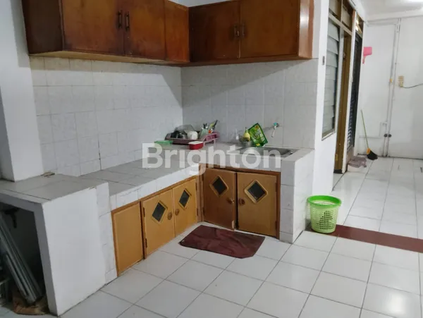 image DIJUAL RUMAH SECOND RUNGKUT MENANGGAL MASIH TERAWAT, STRATEGIS DEKAT KAMPUS UPN DAN RAYA MERR  (8)