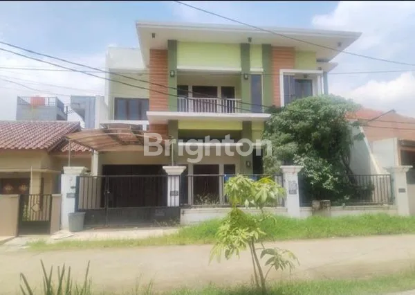 image RUMAH MEWAH TERAWAT MURAH DI KARAWANG  (1)