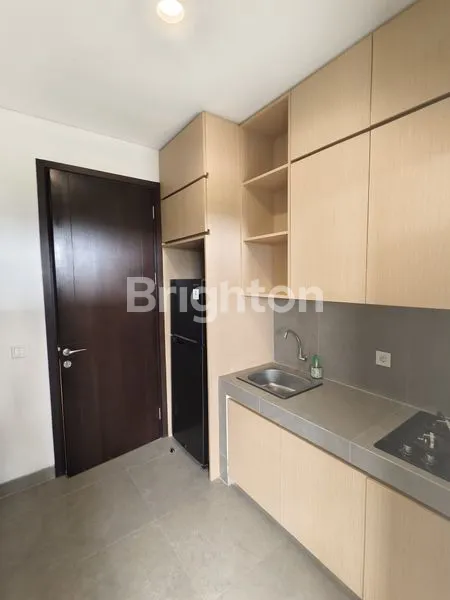 image RUMAH MEWAH 3 LANTAI FULL MARMER DI BSD CITY TANGERANG (5)