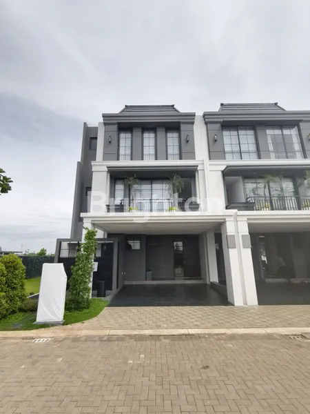 image RUMAH MEWAH 3 LANTAI FULL MARMER DI BSD CITY TANGERANG (1)