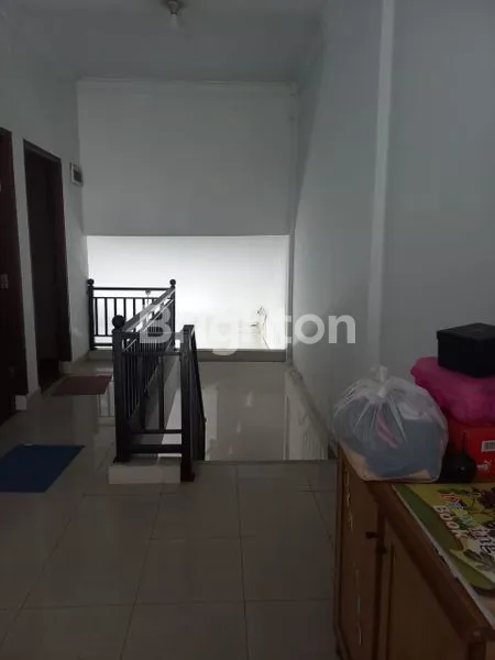 image RUMAH 2 LANTAI LT 140M² DI SENAPELAN, DEKAT MALL (3)