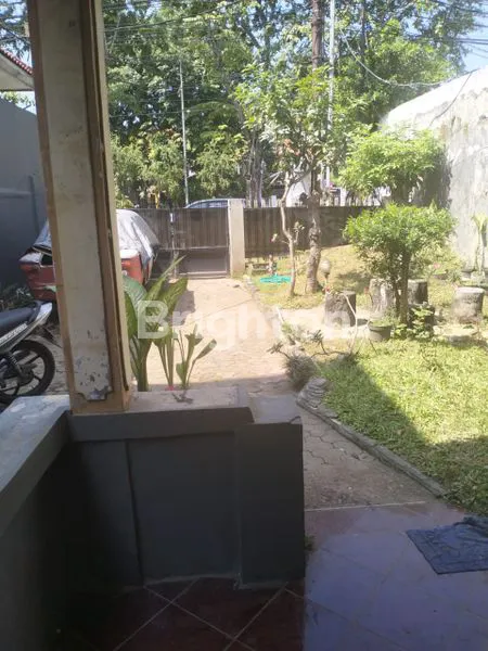 image RUMAH RAYA MENUR 0 JALAN RAYA COCOK UNTUK USAHA KOST, HOMESTAY DLL (3)