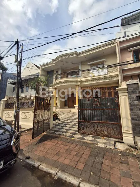 image RUMAH 2,5 LANTAI GROGOL (1)
