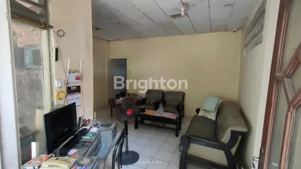 image RUMAH 0 JALAN RAYA DI  RAYA MENUR LOKASI STRATEGIS COCOK UNTUK USAHA KOST HOMESTAY DLL (6)